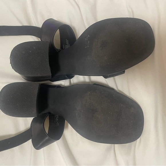 Steve Madden Jadie Sandal - Picture 3 of 4